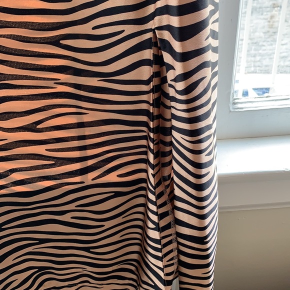 Forever 21 Tiger Print Midi Skirt with Slit - Picture 4 of 6